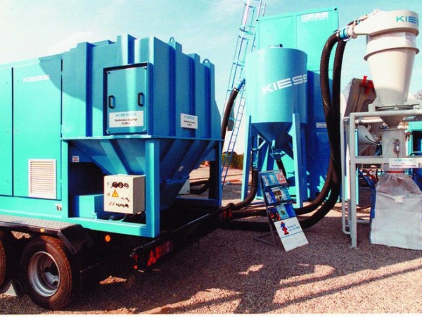 Всасывающая установка с вакуумным насосом